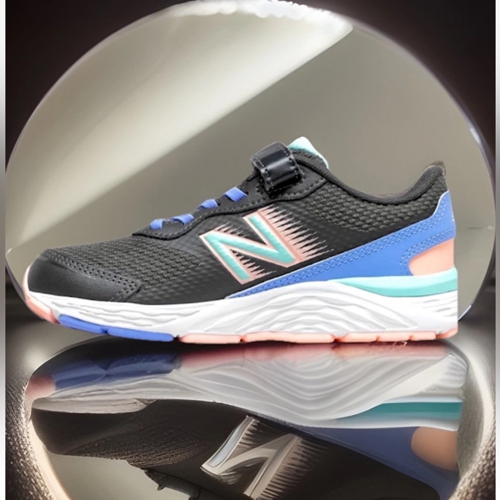 New Balance Kids' 680 V6 Hook & Loop Runnin ABZORB Midsole Leather & Mesh NEW